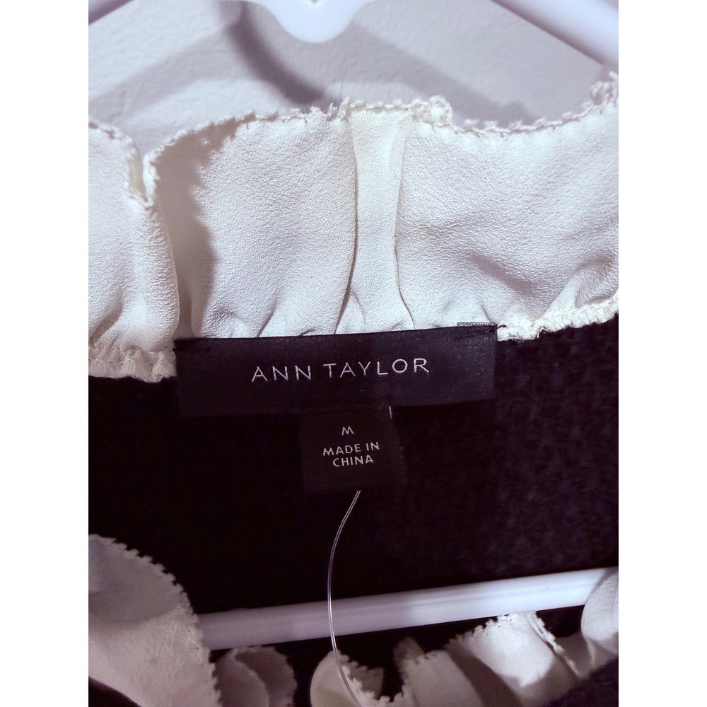 Ann Taylor Womens Brown Waffle Knit Sweater White Ruffle Collar Medium NWT - Picture 2 of 4